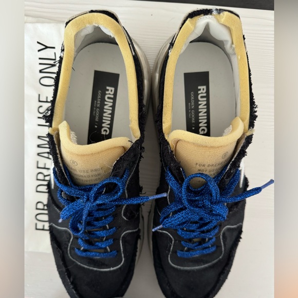 Golden Goose Running Sole sneakers in black distressed canvas with multi-foxing - Picture 4 of 6